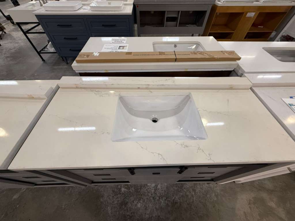 Florence 48-inch Grey Single Sink Bathroom Vanity with Custom Quartz Top, VV348G-CQTSQ, Retail: $1,399.95, CLEARANCE PRICE: $799.99 + TAX