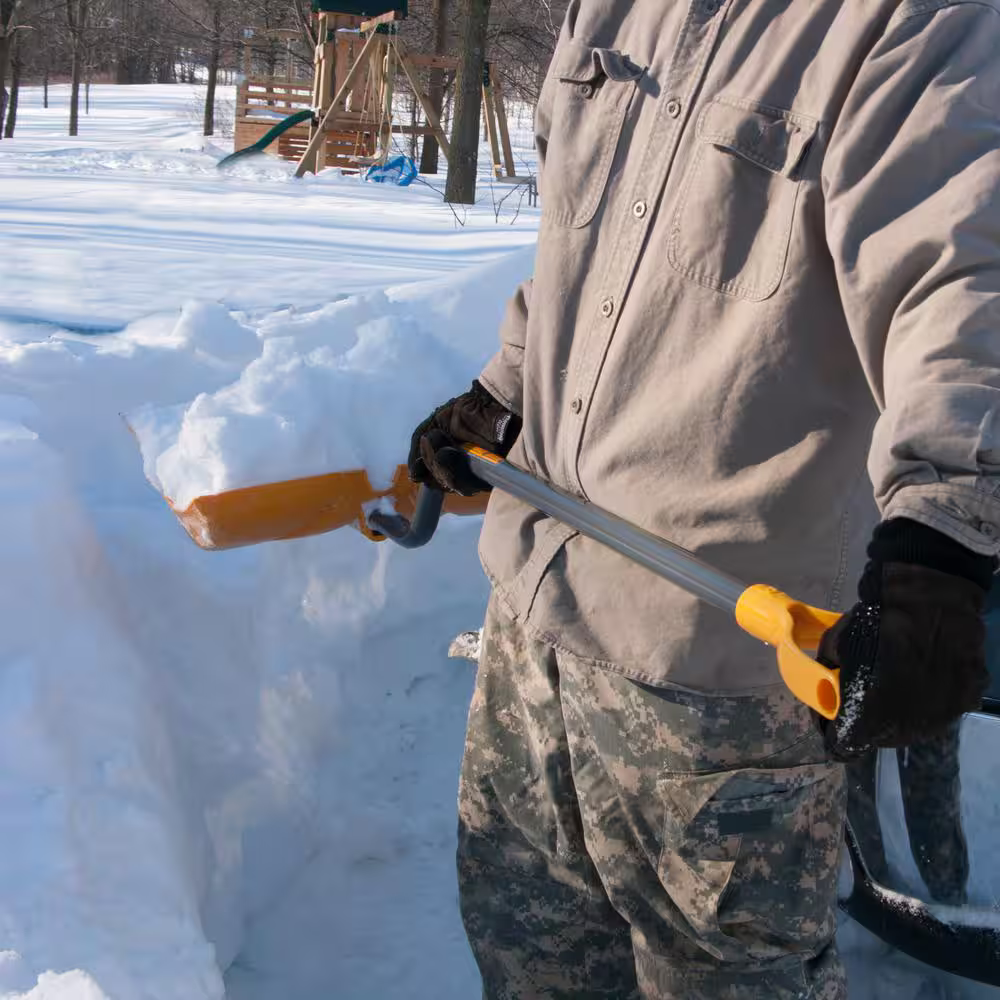 AMES True Temper Snow Shovel, [FB191]